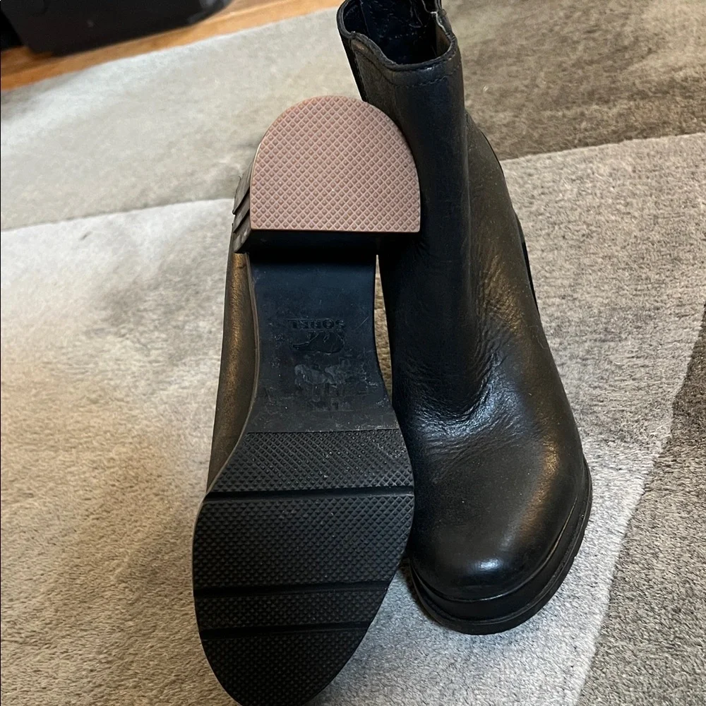 Sorel Black Leather Ankle Booties - Picture 4 of 4